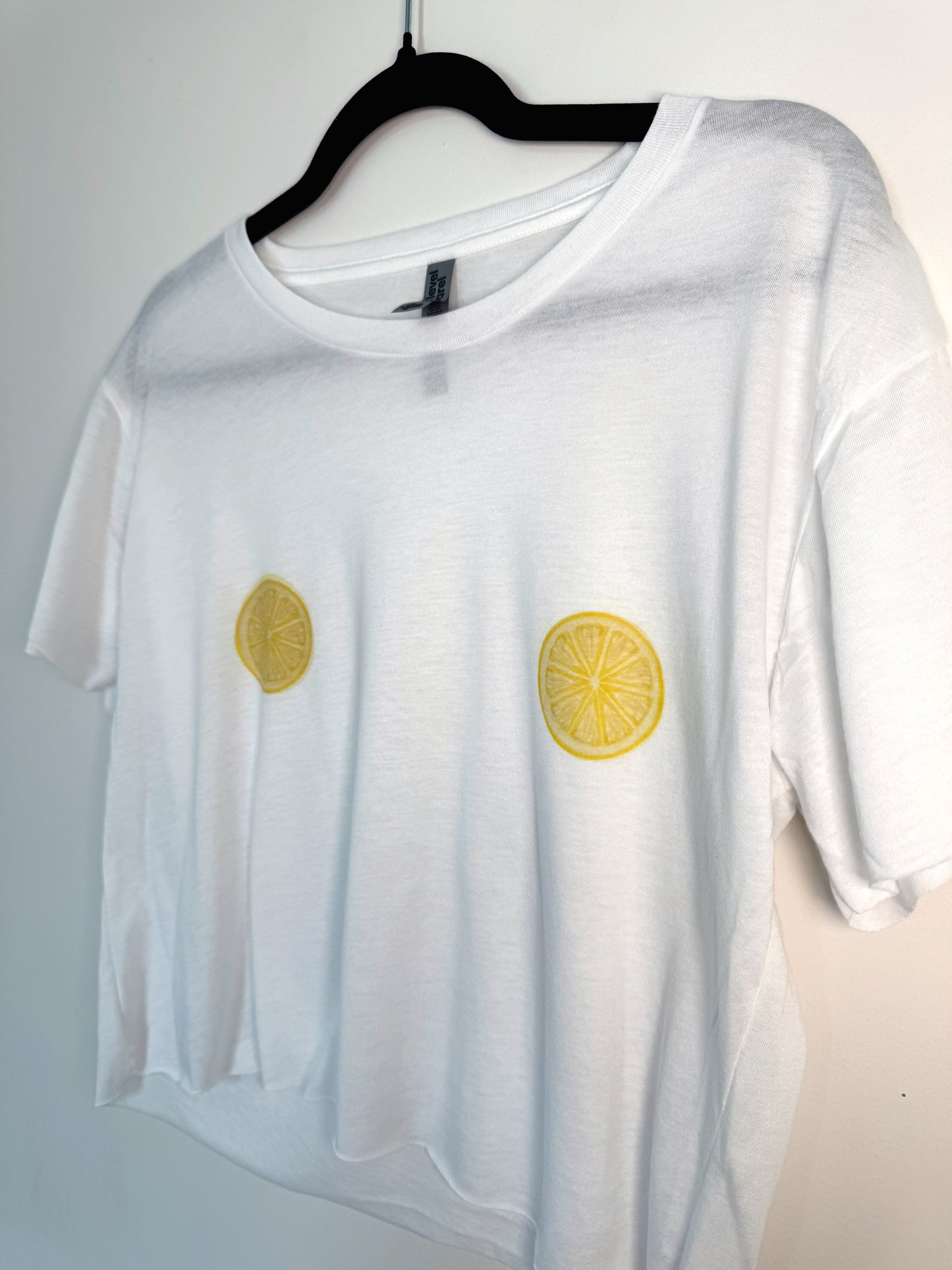 Squeeze These Cropped Tee | Graphic Crop Top (LEMON SLICE)