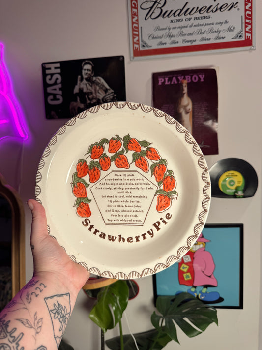 Vintage Strawberry Pie Recipe Dish – 10” Decorative Baking Plate – Cottagecore Kitchen Decor