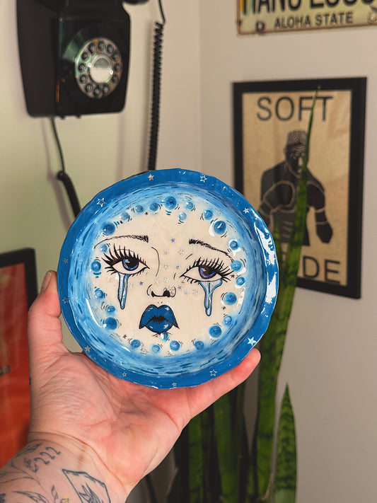 Crying Moon Trinket Dish – Hand-Painted Celestial Face (5.5”)