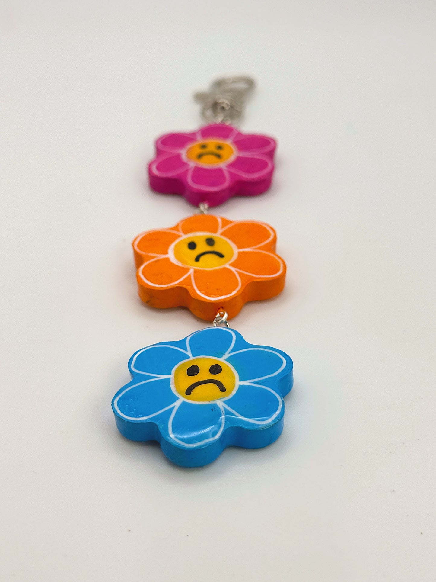 Mood Swing Flower Keychain Handmade Double-Sided Smiley Flower Charm