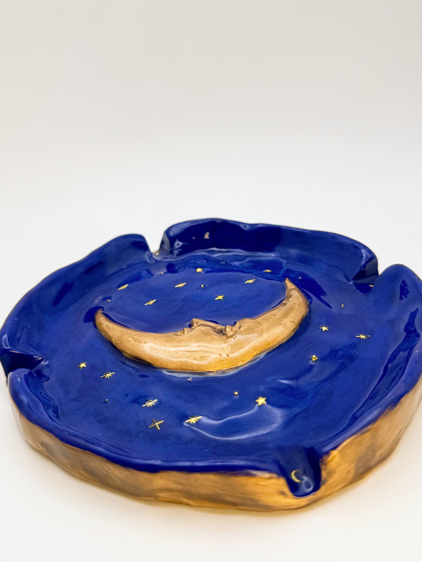 Handmade 90s Celestial Moon Ashtray – 6” Polymer Clay Starry Night Smoking Tray – Blue & Gold Resin Ashtray
