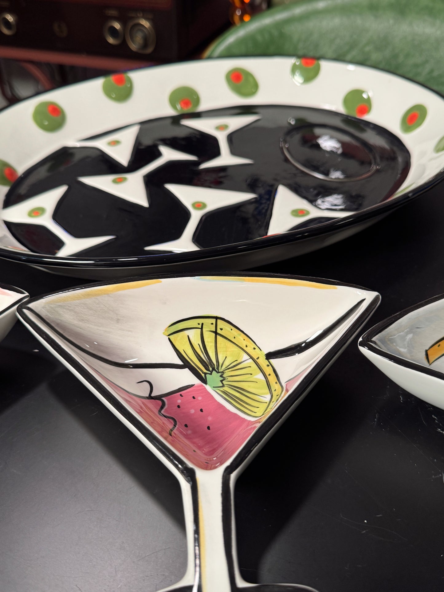 Vintage Martini Party Serving Set – Hand-Painted Cocktail Tray + 4 Martini Glass Plat