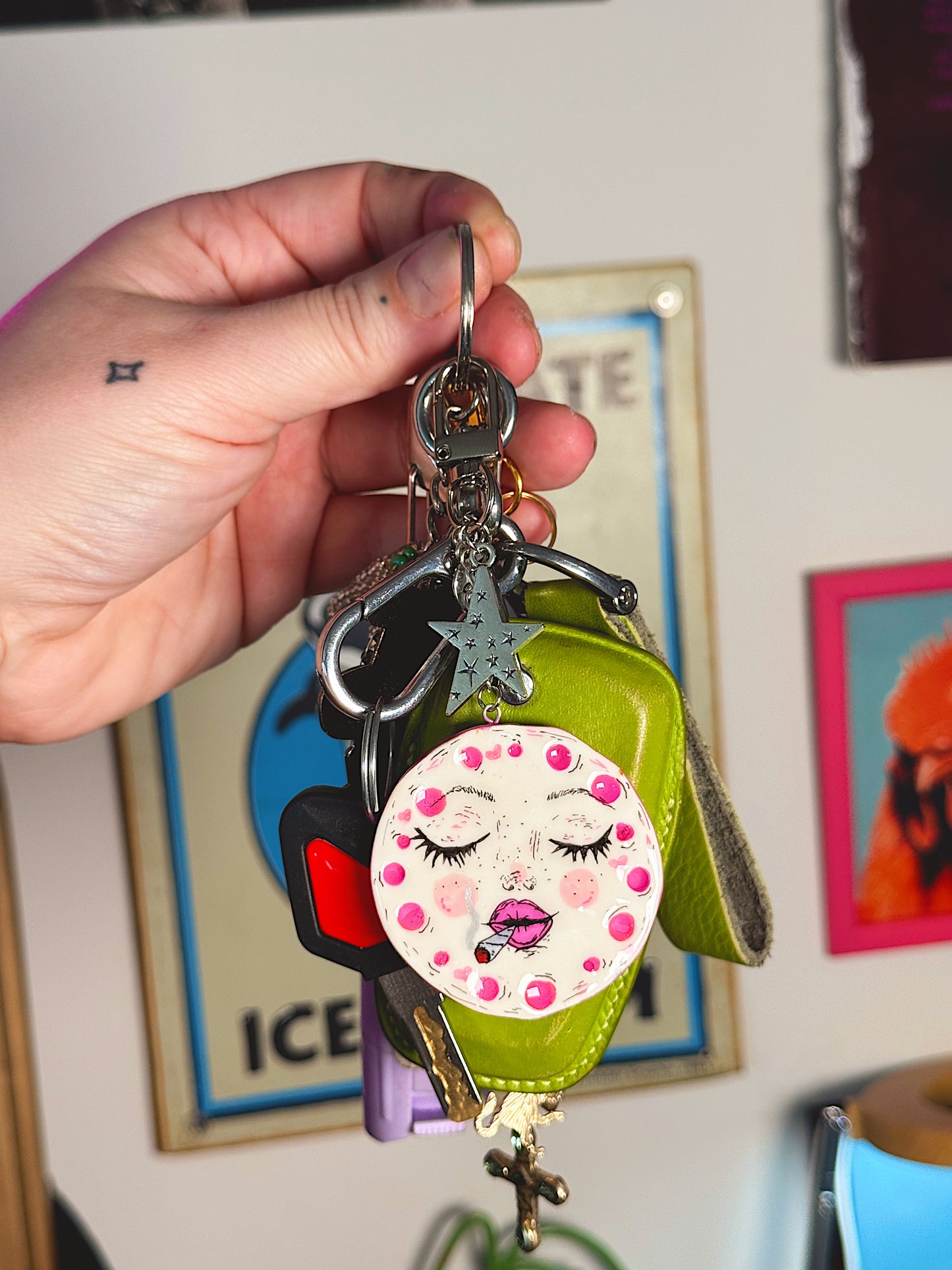 Smoking Moon Face Keychain – Hand-Painted Celestial Charm