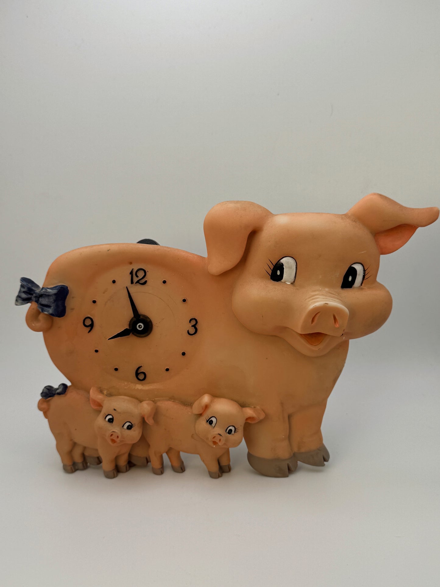 Vintage Pig Family Oinking Wall Clock / Shelf Sitter (Sound Works, Clock Not Working)