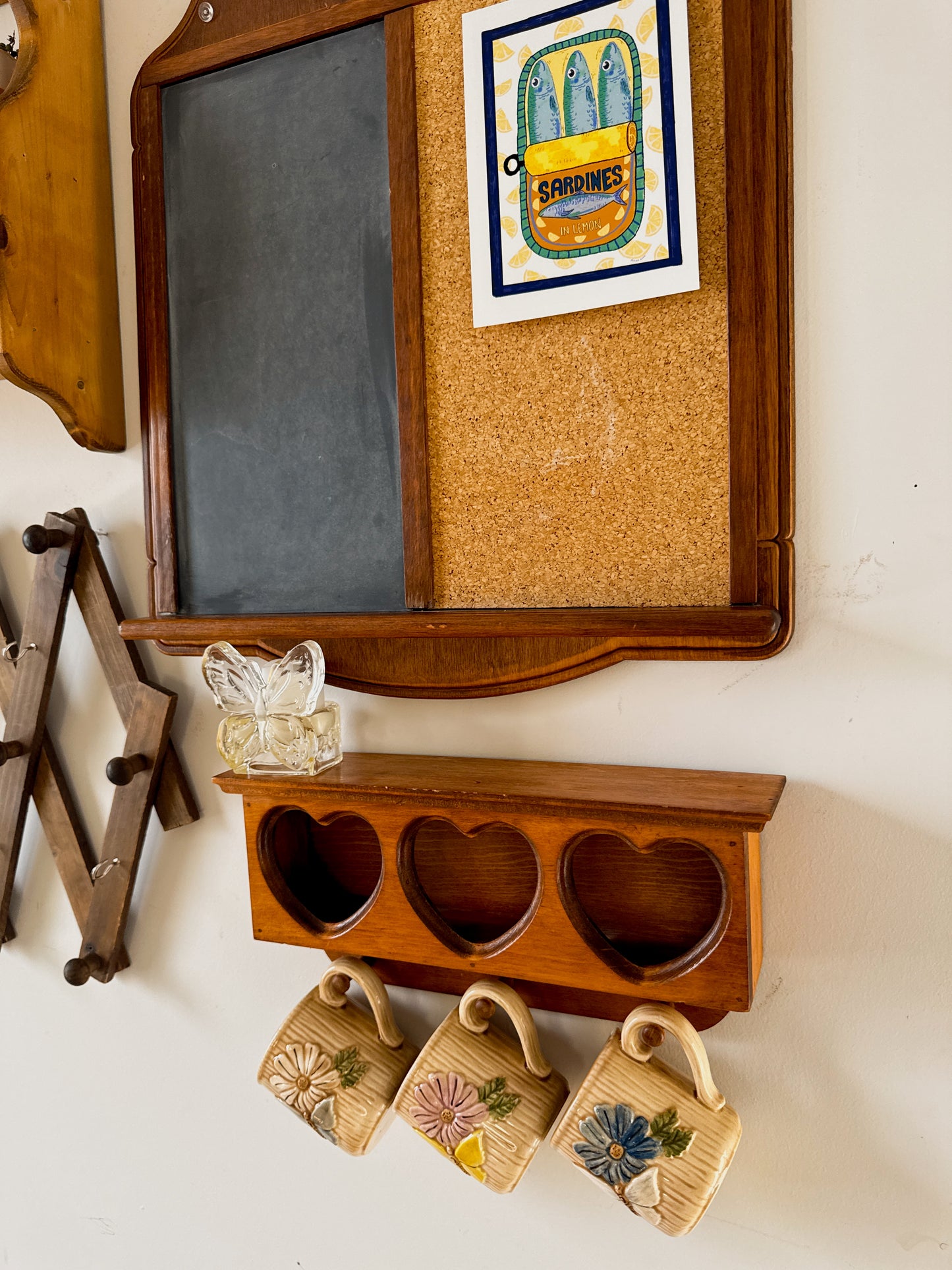Vintage Wooden Heart Wall Shelf | Mug Rack / Display Shelf