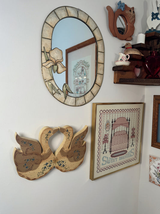 Vintage Capiz Shell Floral Wall Mirror – Brass Oval Cottagecore 14.5x11.5