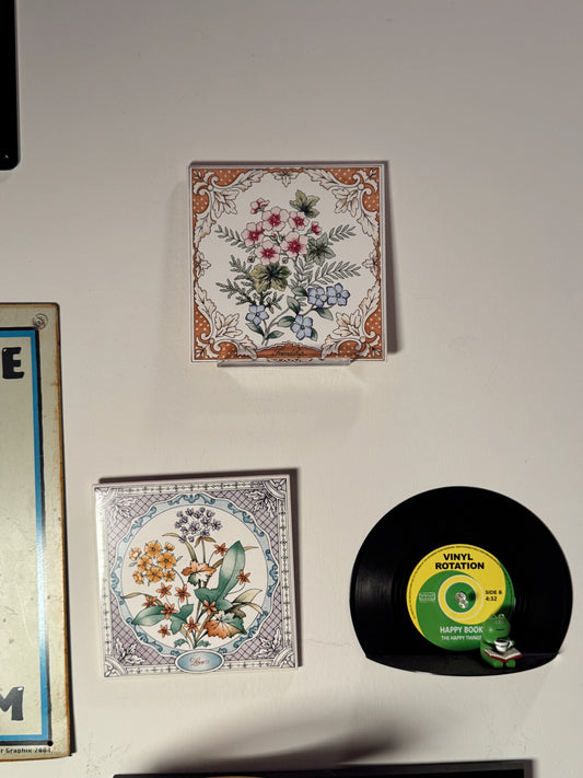 Vintage Avon Floral Ceramic Wall Plaque Set – “Love” & “Friendship” (1983, Made in England)