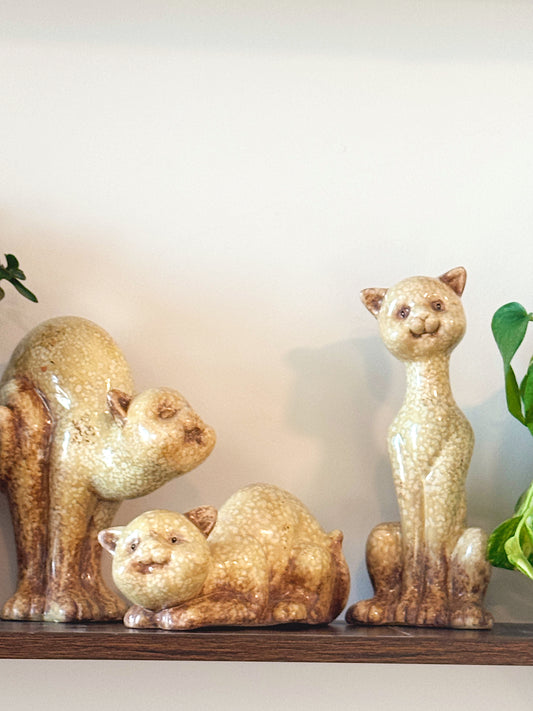 Rare Vintage ceramic cat figurines – set of 3 (mid-century style)