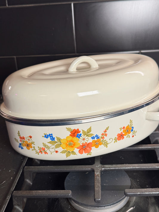 Vintage 1970s Floral Enamel Roasting Pan with Lid – Retro Cottage Core Kitchen Bakeware