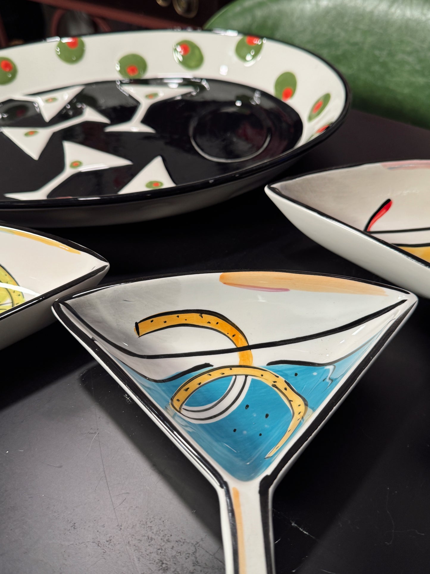 Vintage Martini Party Serving Set – Hand-Painted Cocktail Tray + 4 Martini Glass Plat