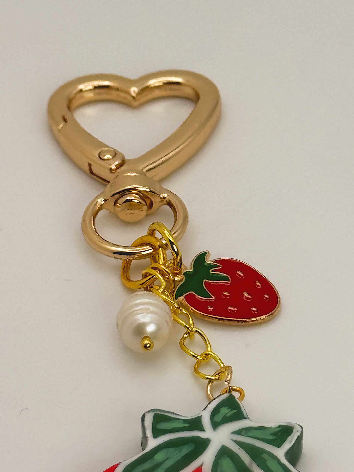 Mini Winking Strawberry Heart Bag Charm – Handmade Strawberry Keychain with Heart Clip and Pearl Charm