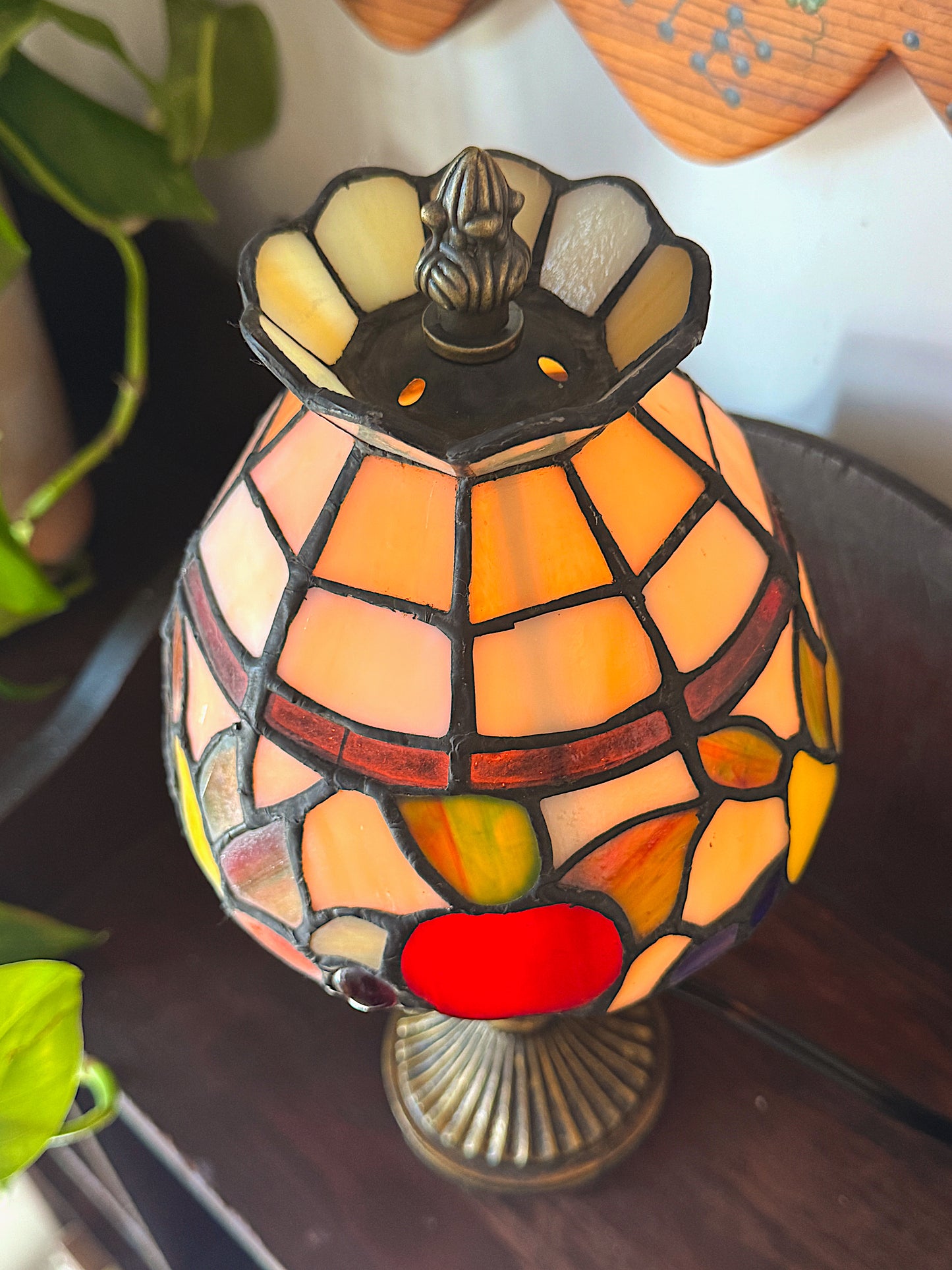 Vintage Tiffany Style Stained Glass Lamp – Fruit Design – Small Accent Table Lamp