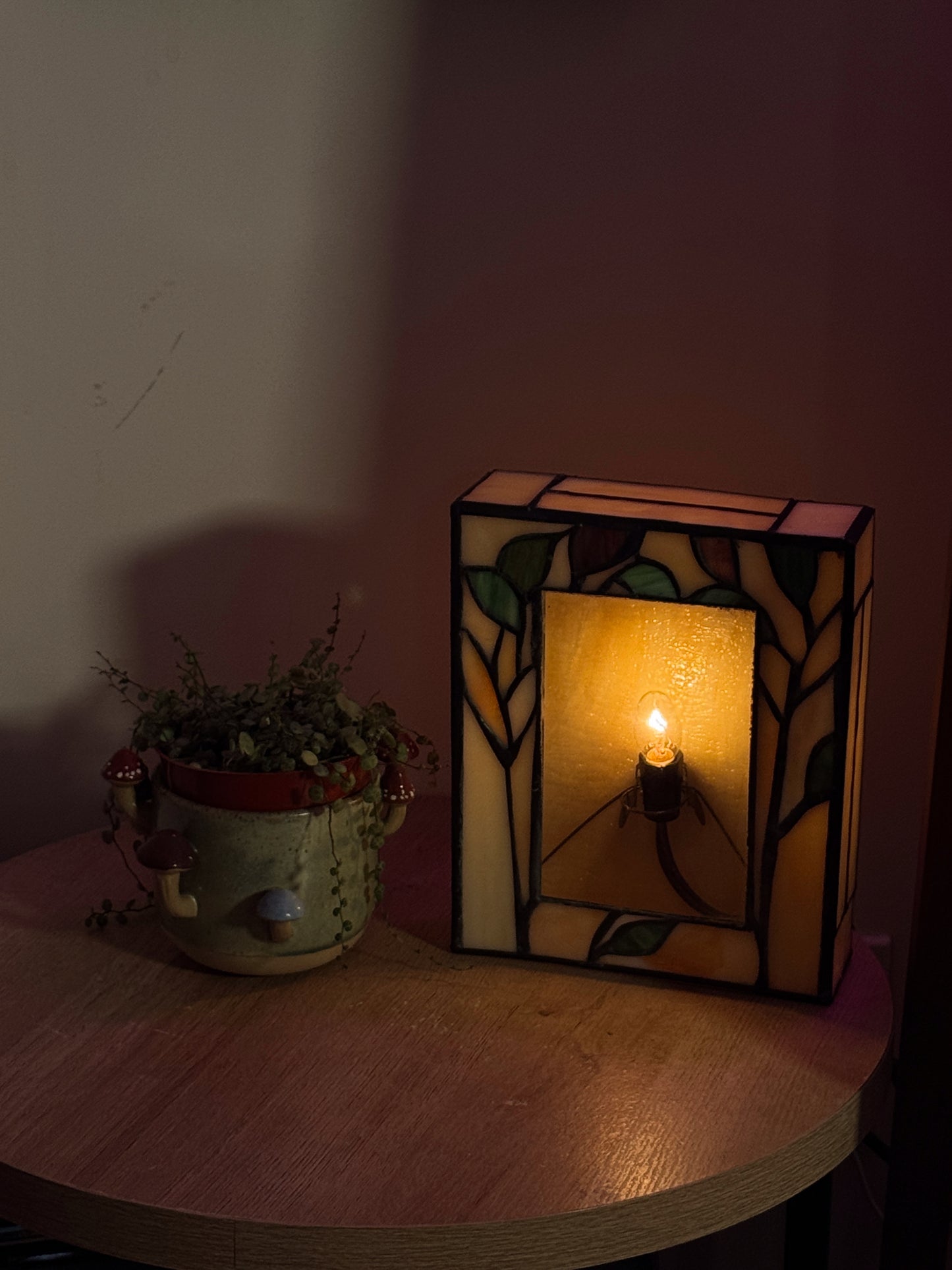 Vintage Stained Glass Accent Lamp | Arts & Crafts / MCM Style | Warm Amber Glow