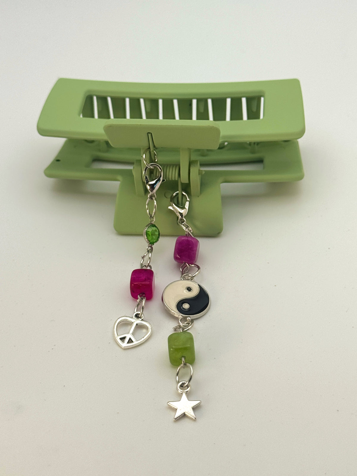 Green Medium Claw Clip with Handmade Beaded Charms | Removable Charm Clip | 3.1”
