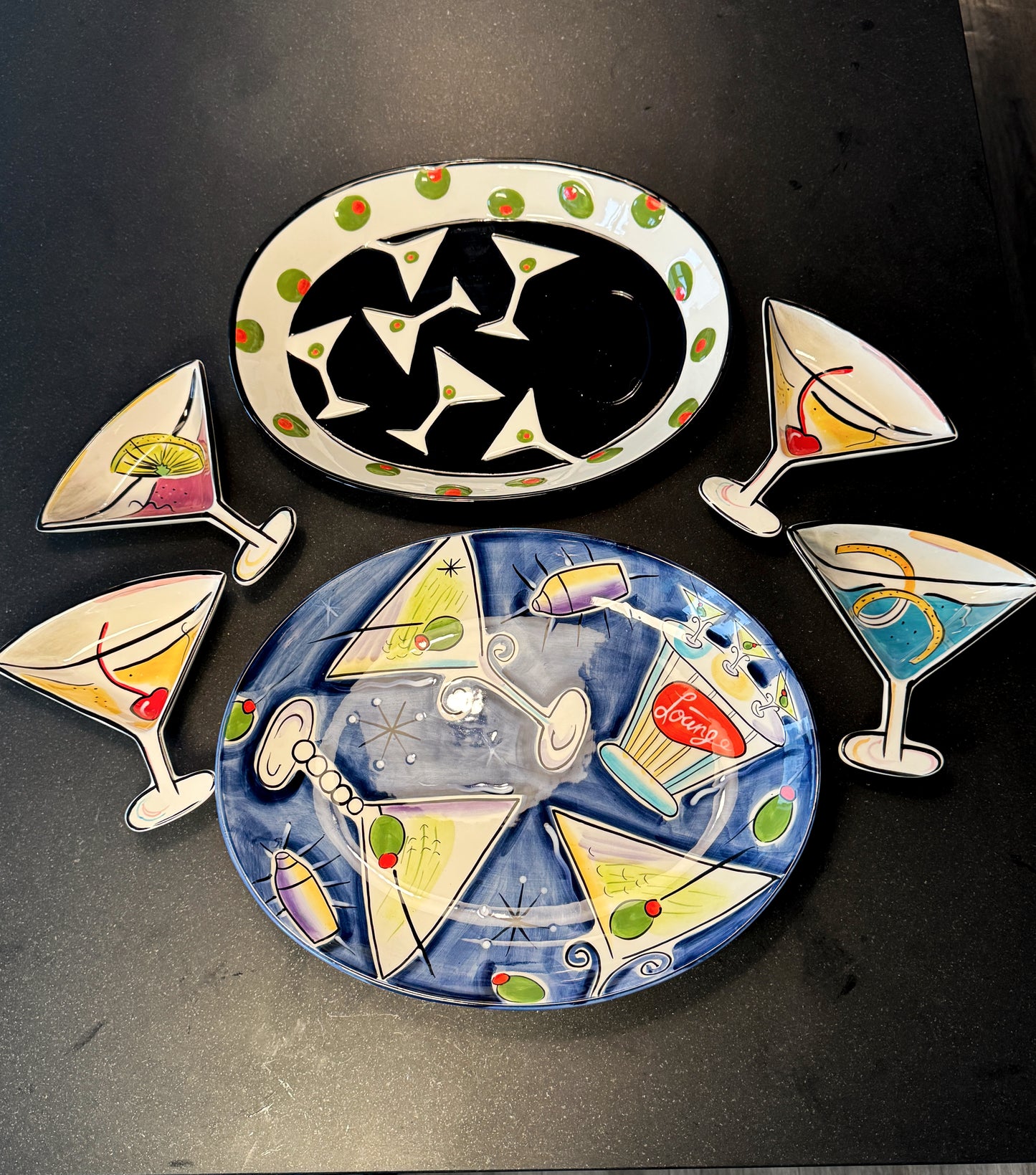Vintage Martini Party Serving Set – 2 Hand-Painted Cocktail Trays + 4 Martini Glass Plat