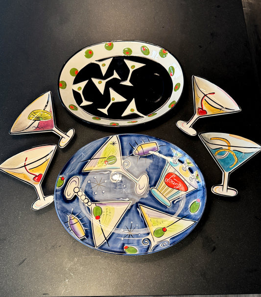 Vintage Martini Party Serving Set – 2 Hand-Painted Cocktail Trays + 4 Martini Glass Plat