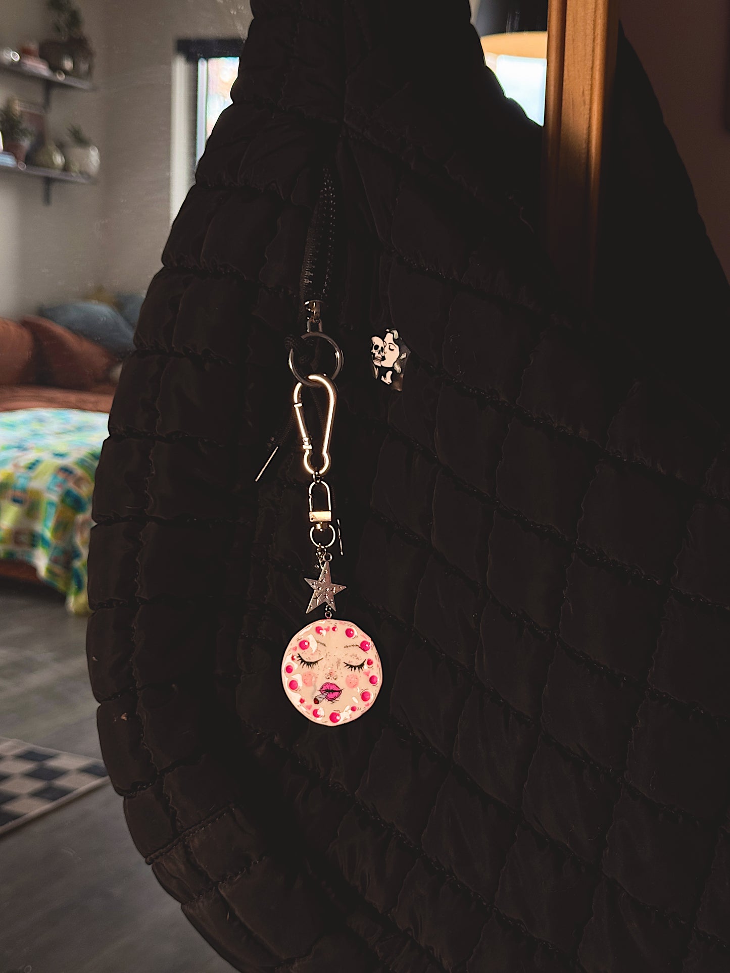 Smoking Moon Face Keychain – Hand-Painted Celestial Charm