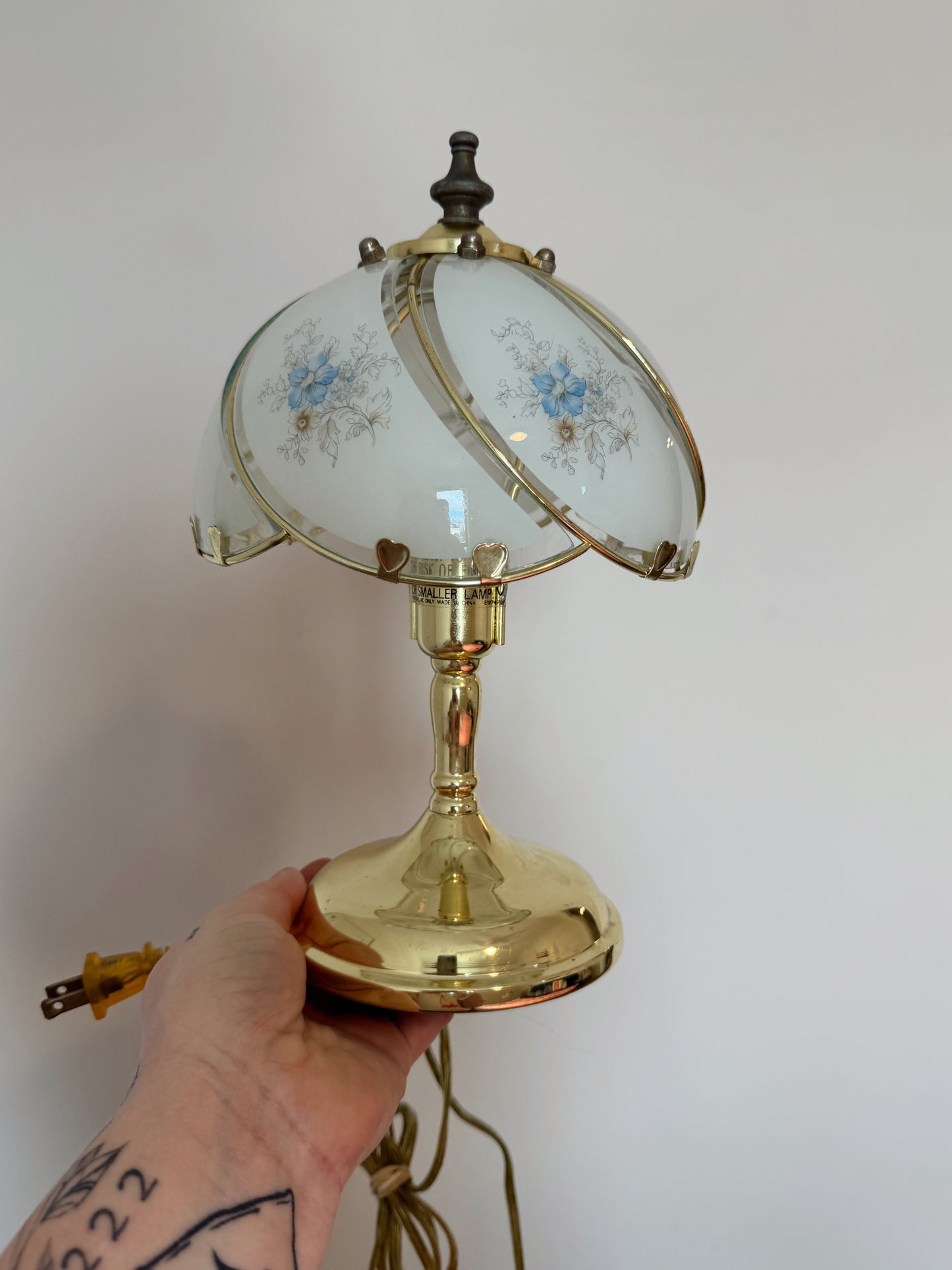 Vintage Floral Touch Lamp – 3-Way Brass Table Lamp