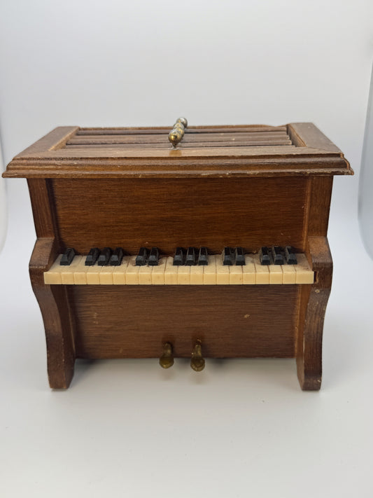 Vintage Mini Piano Coaster Set – Wooden Upright Piano Holder – Musical Home Décor