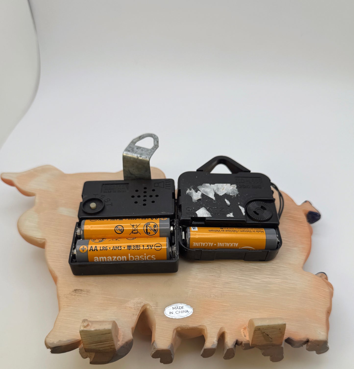 Vintage Pig Family Oinking Wall Clock / Shelf Sitter (Sound Works, Clock Not Working)