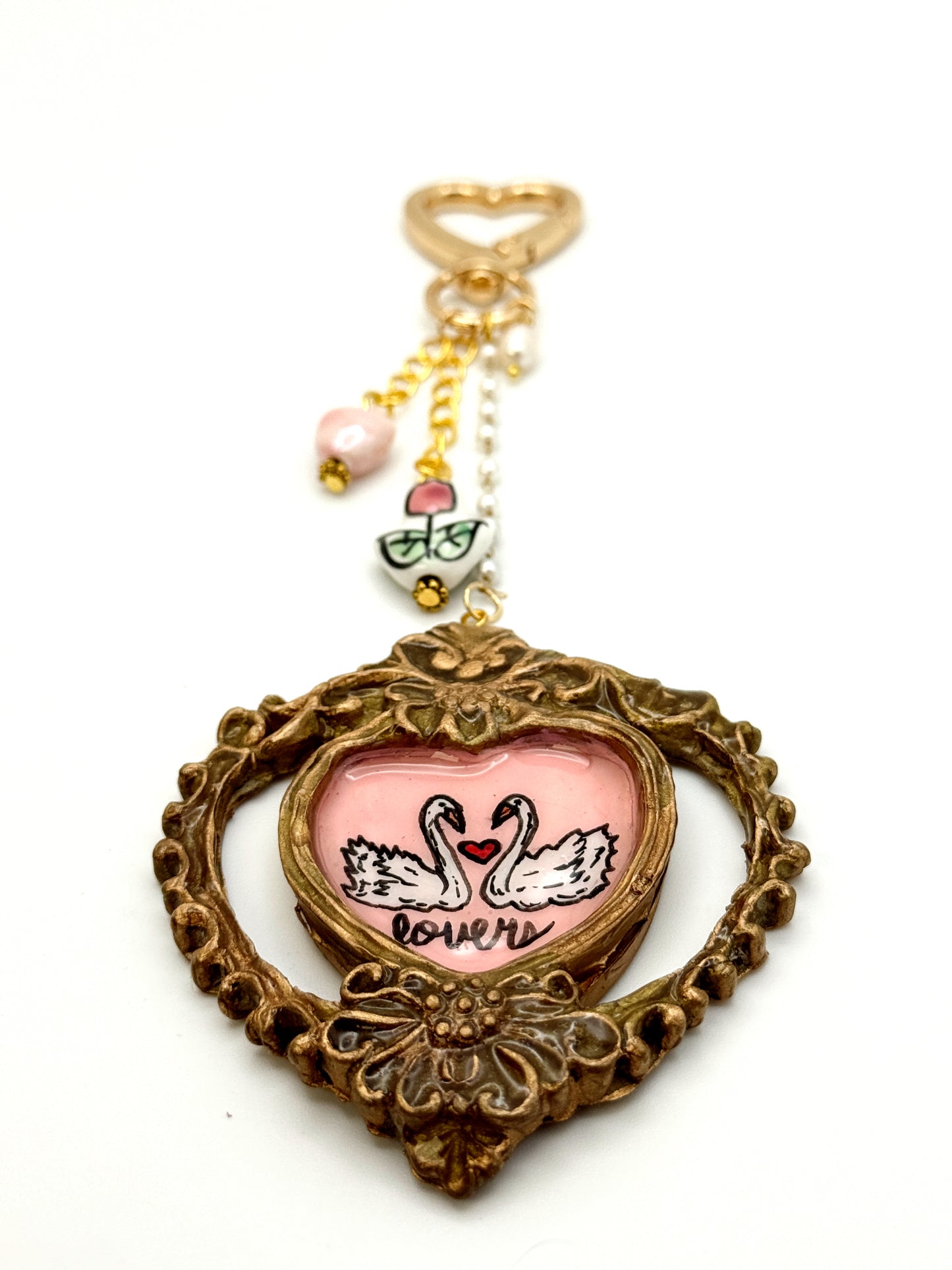 Vintage Heart Swan Bag Charm – Ornate Heart Frame Keychain with Handmade Details