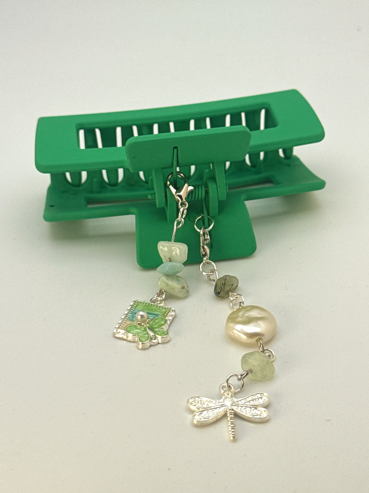 Green Medium Claw Clip with Handmade Beaded Charms | Removable Charm Clip | 3.1”