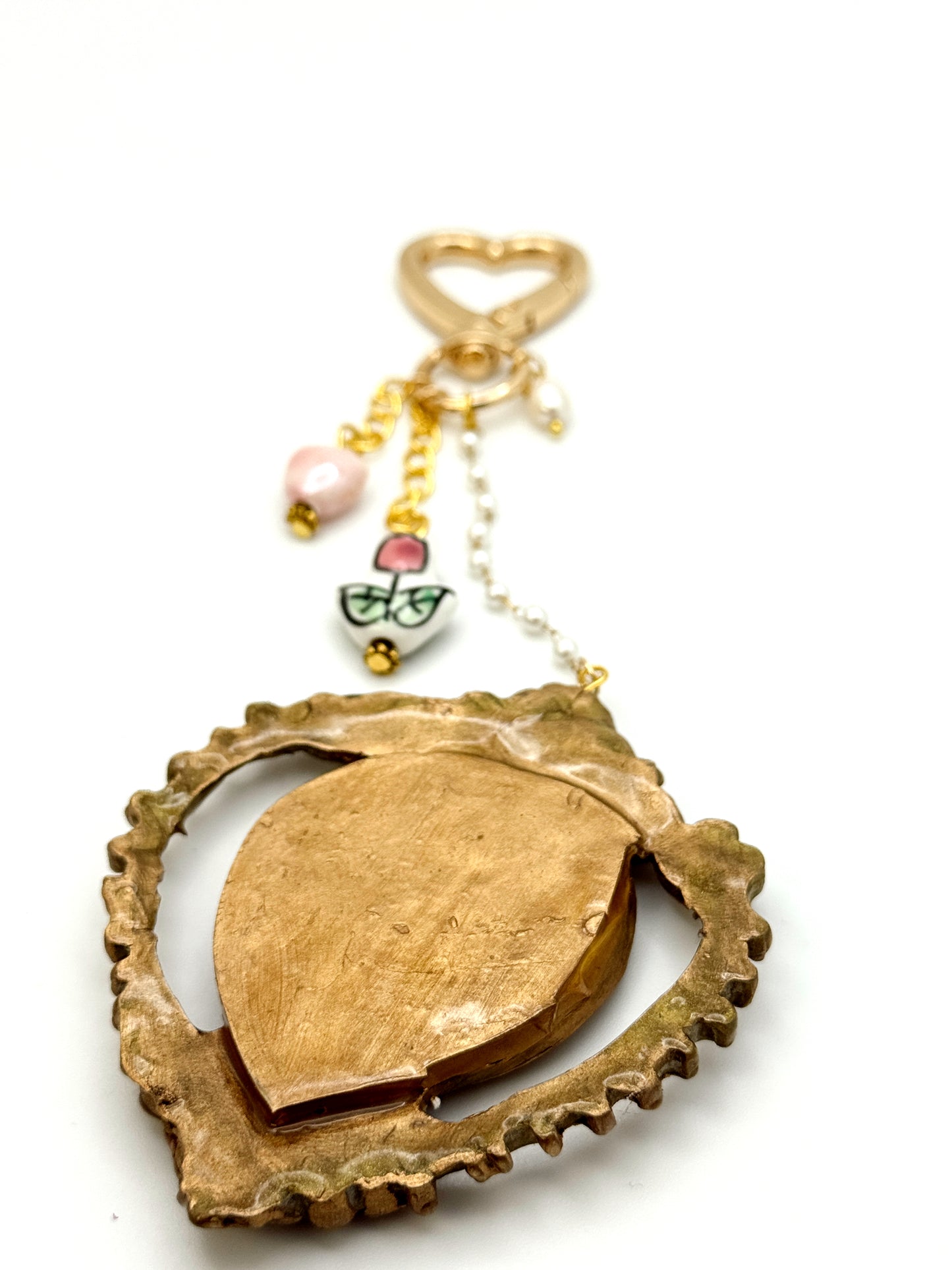 Vintage Heart Swan Bag Charm – Ornate Heart Frame Keychain with Handmade Details