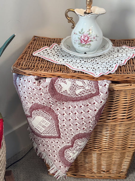 Vintage Heart Tapestry Throw Blanket – Woven Jacquard Cottagecore Fringe 50x45