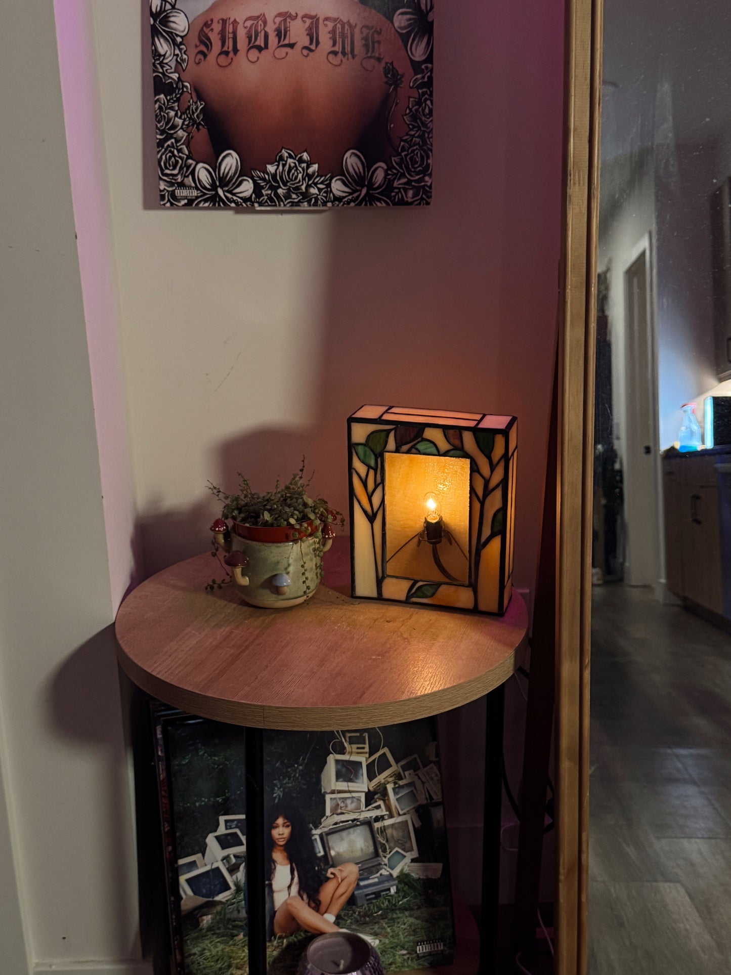 Vintage Stained Glass Accent Lamp | Arts & Crafts / MCM Style | Warm Amber Glow