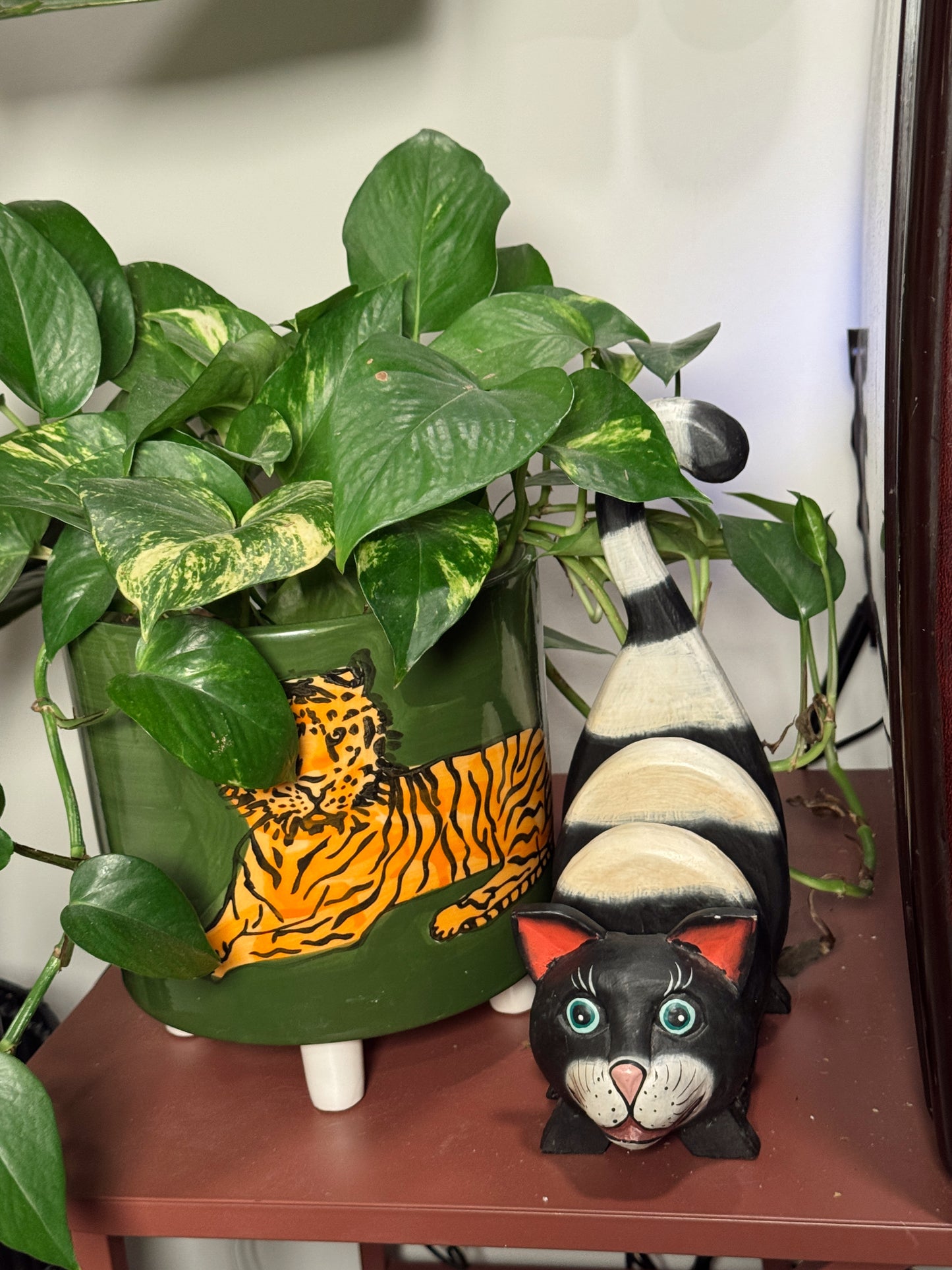 Vintage Wooden Cat Organizer – Folk Art Accent Piece