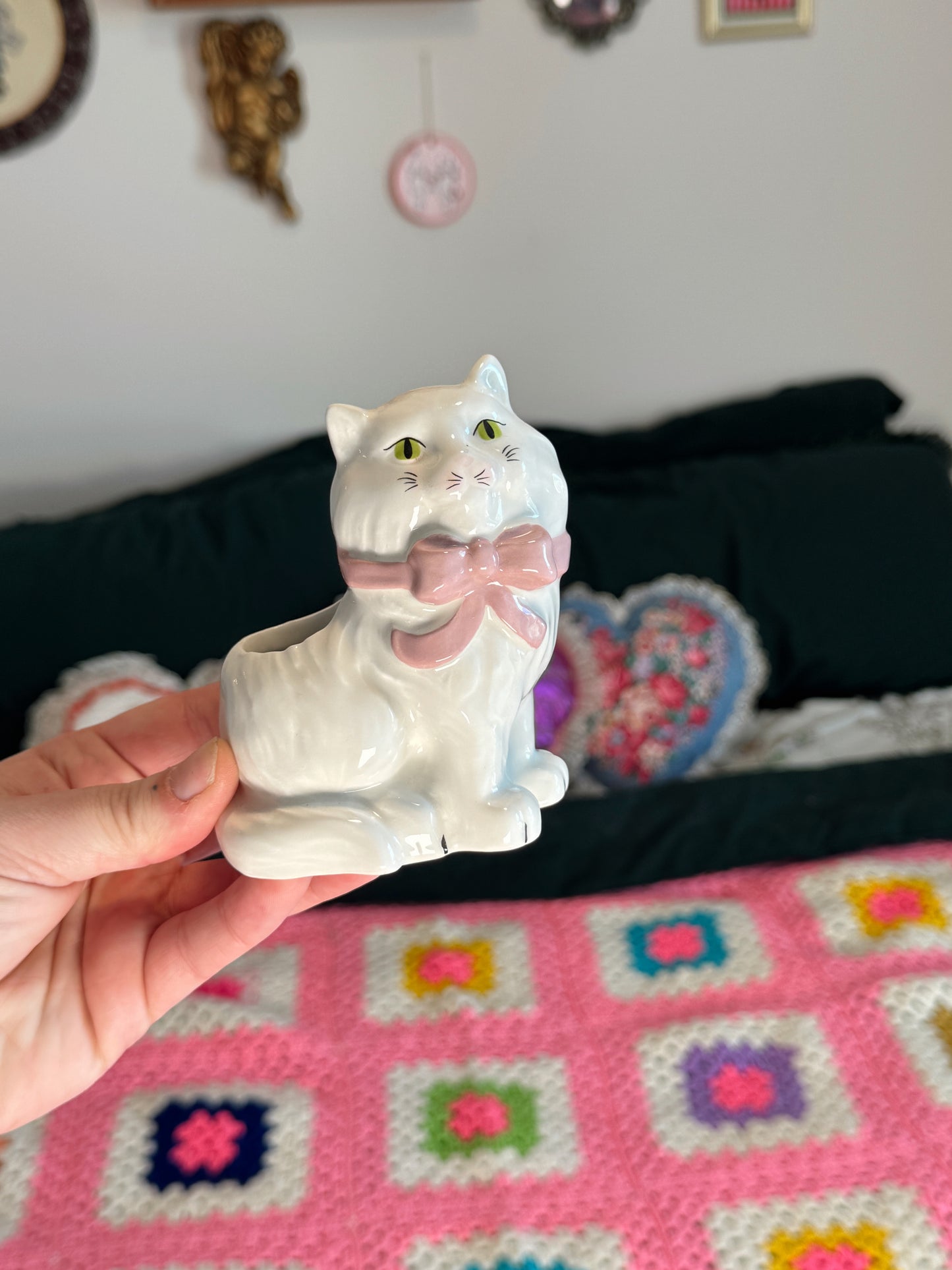 Ceramic Cat Match Holder with Strike Plate – Pink Bow