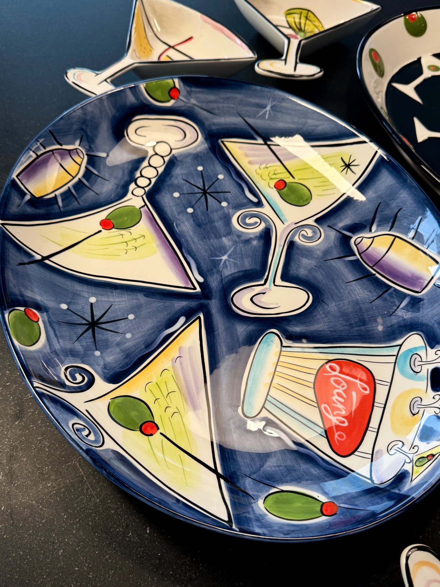 Vintage Martini Party Serving Set – 2 Hand-Painted Cocktail Trays + 4 Martini Glass Plat