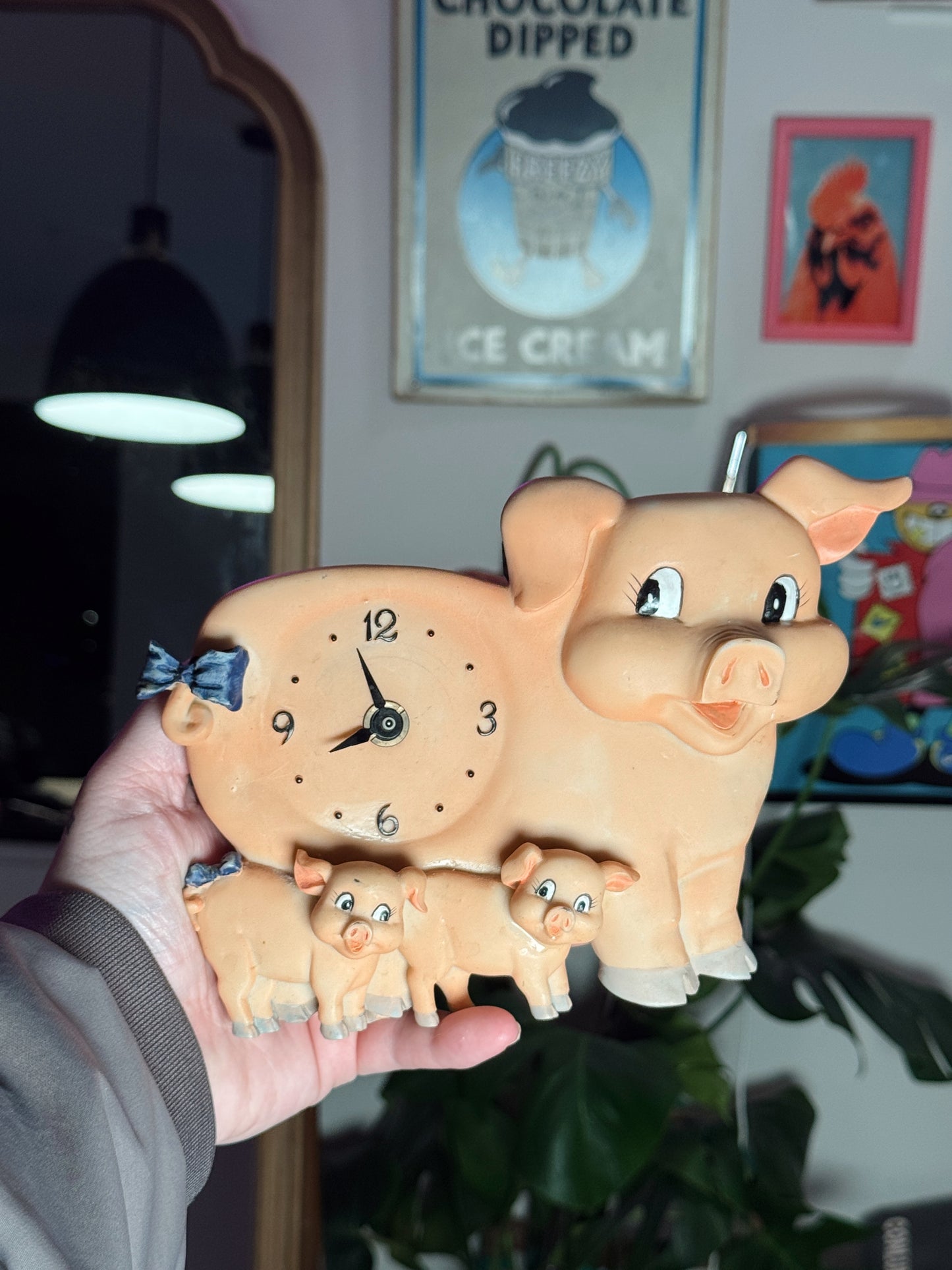 Vintage Pig Family Oinking Wall Clock / Shelf Sitter (Sound Works, Clock Not Working)