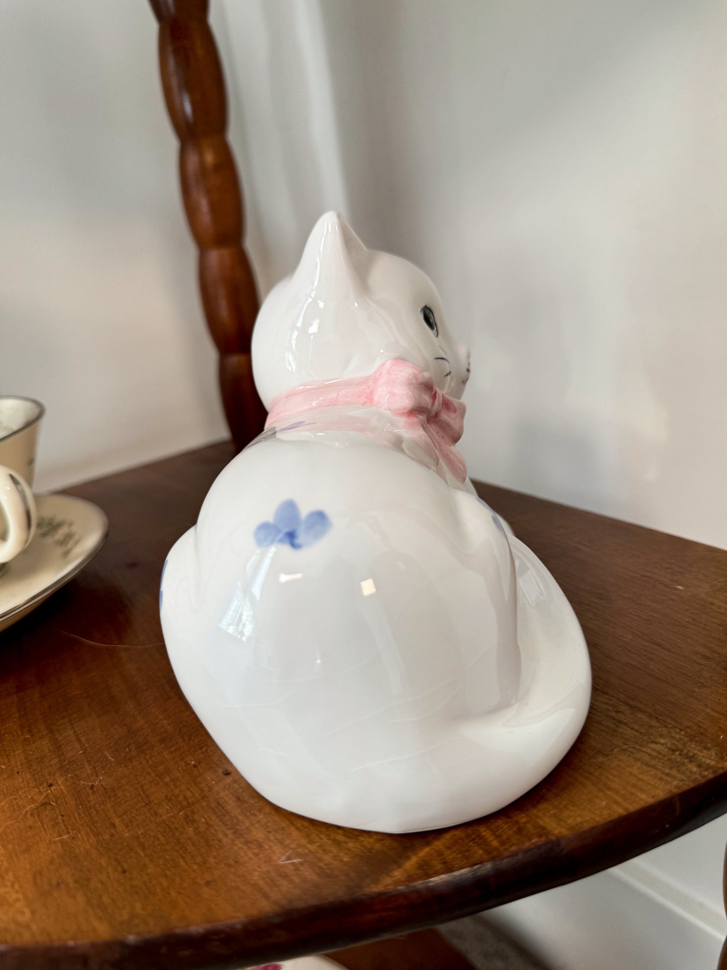 Vintage Ceramic Cat Figurine with Pink Bow | Made in Taiwan