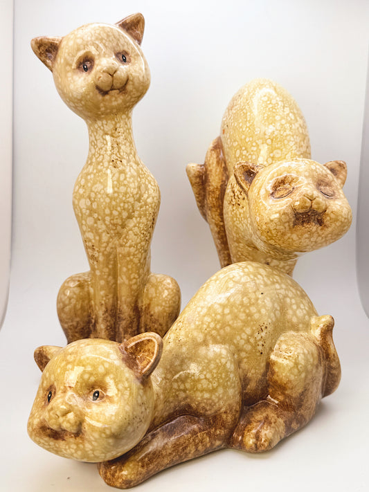 Rare Vintage ceramic cat figurines – set of 3 (mid-century style)
