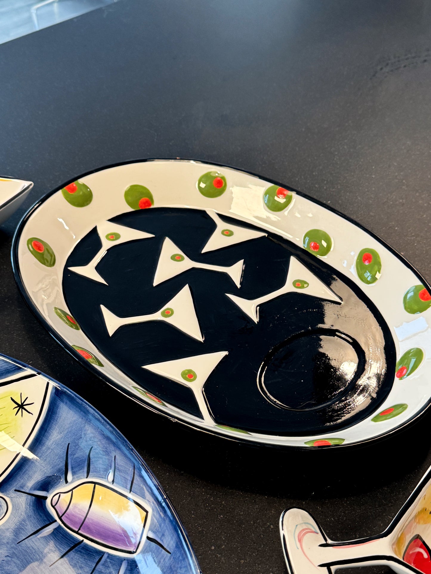 Vintage Martini Party Serving Set – 2 Hand-Painted Cocktail Trays + 4 Martini Glass Plat