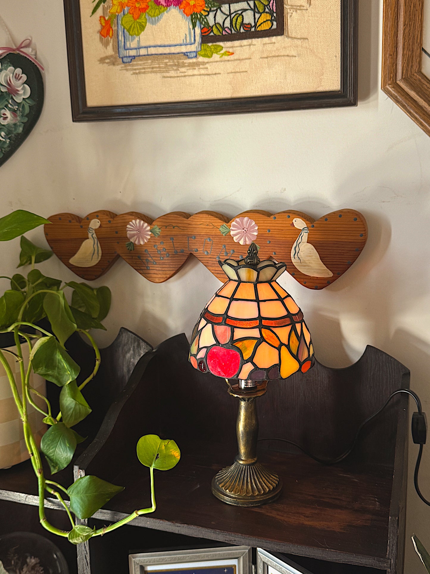 Vintage Tiffany Style Stained Glass Lamp – Fruit Design – Small Accent Table Lamp
