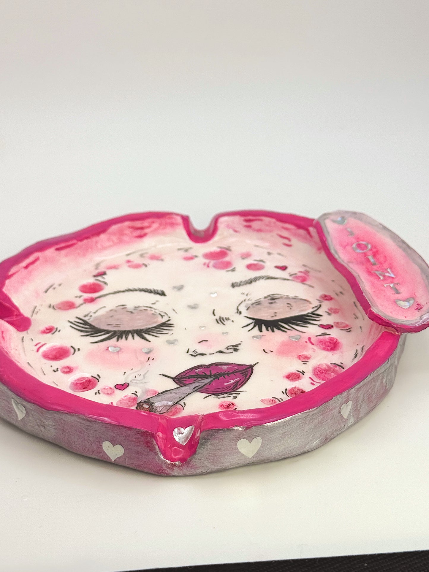 Pink Smoking Moon Ashtray with Joint Holder – Hand-Painted Celestial Moon (5.5”)