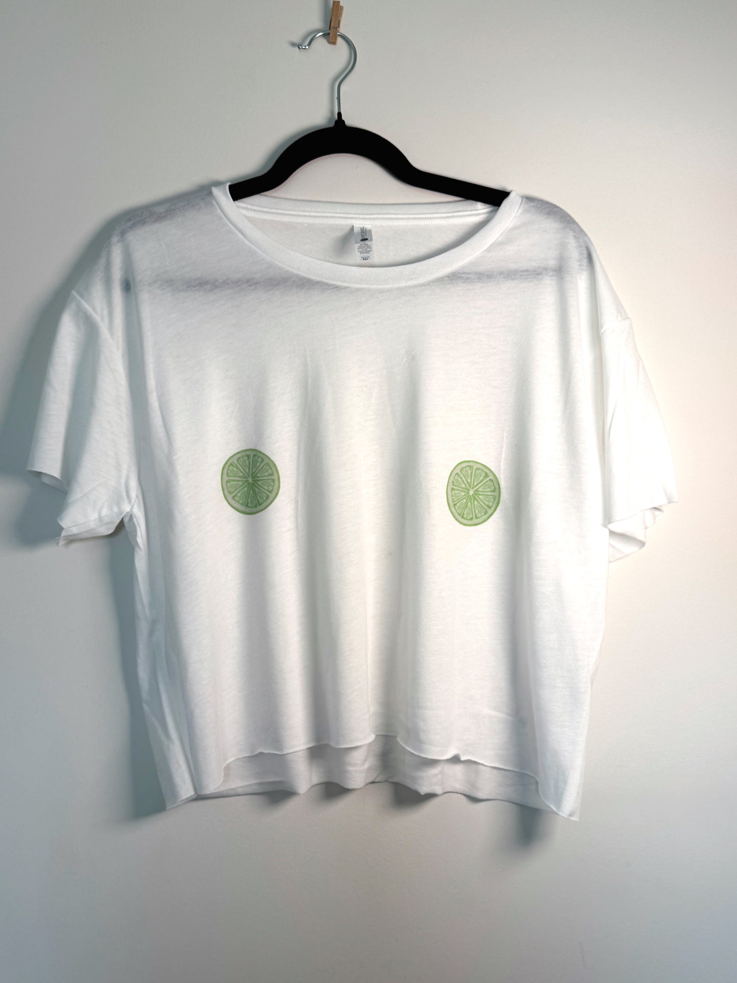 Squeeze These Cropped Tee | Graphic Crop Top (LIME SLICE)