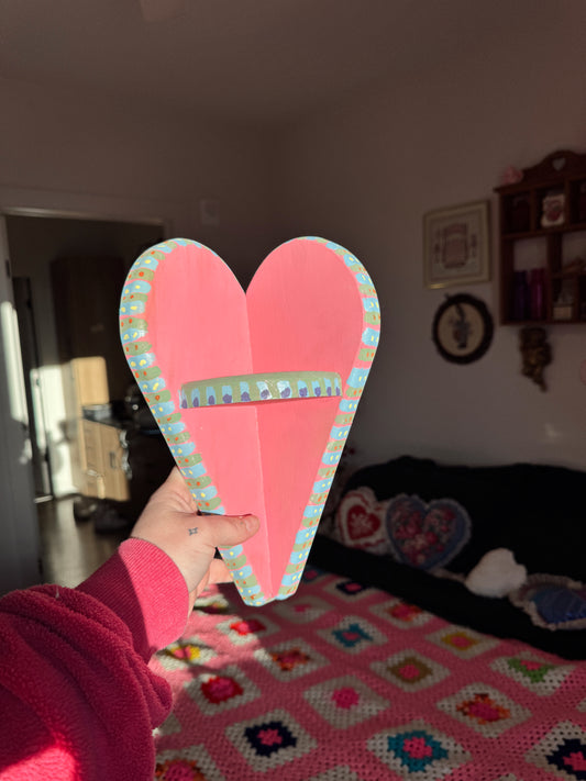 Vintage Hand-Painted Wooden Heart Corner Shelf – Folk Art Style
