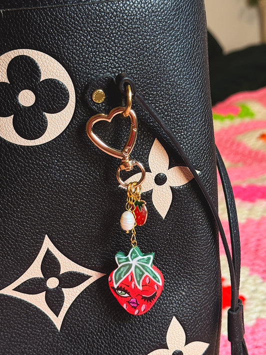Mini Winking Strawberry Heart Bag Charm – Handmade Strawberry Keychain with Heart Clip and Pearl Charm