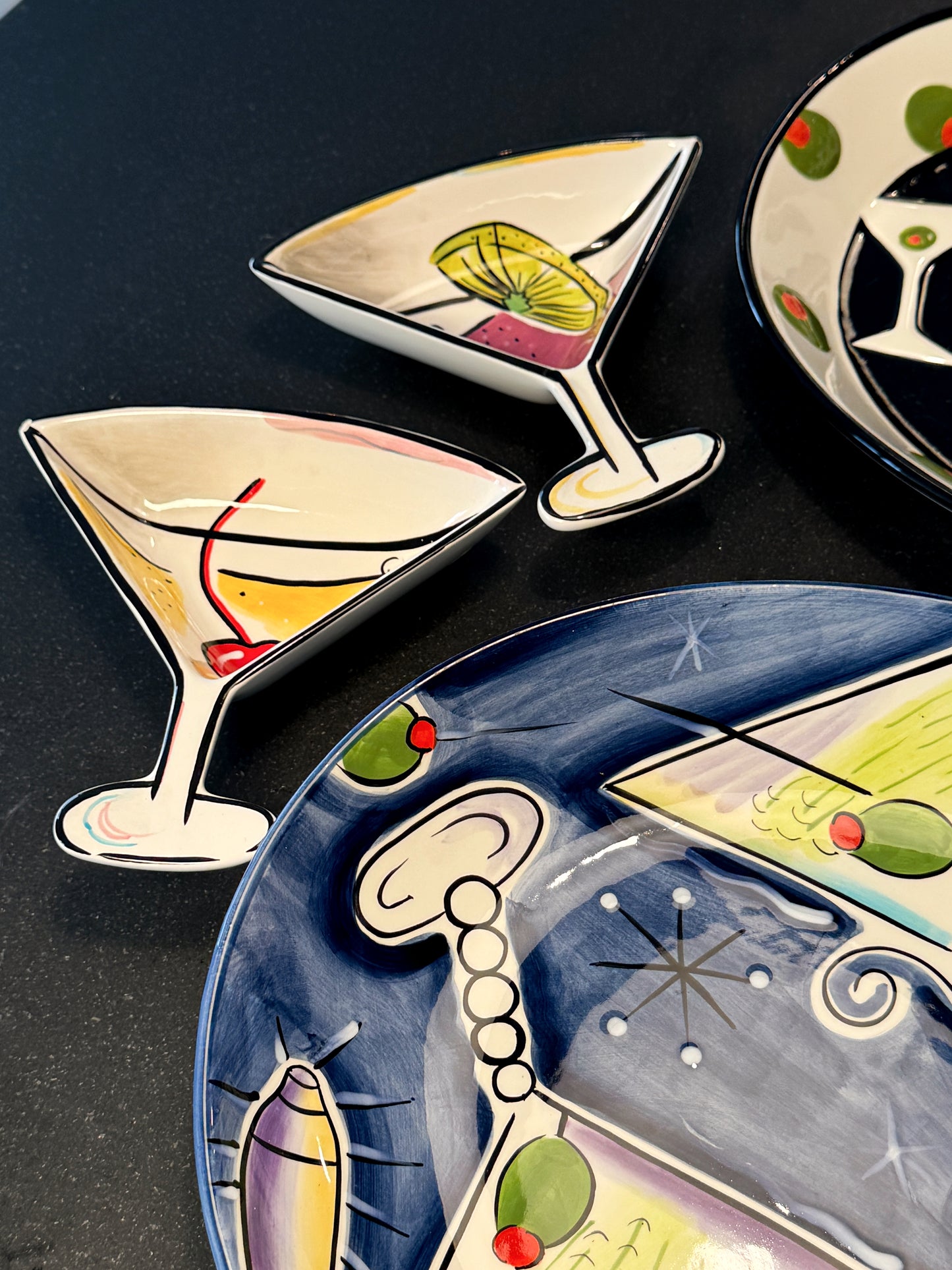 Vintage Martini Party Serving Set – 2 Hand-Painted Cocktail Trays + 4 Martini Glass Plat