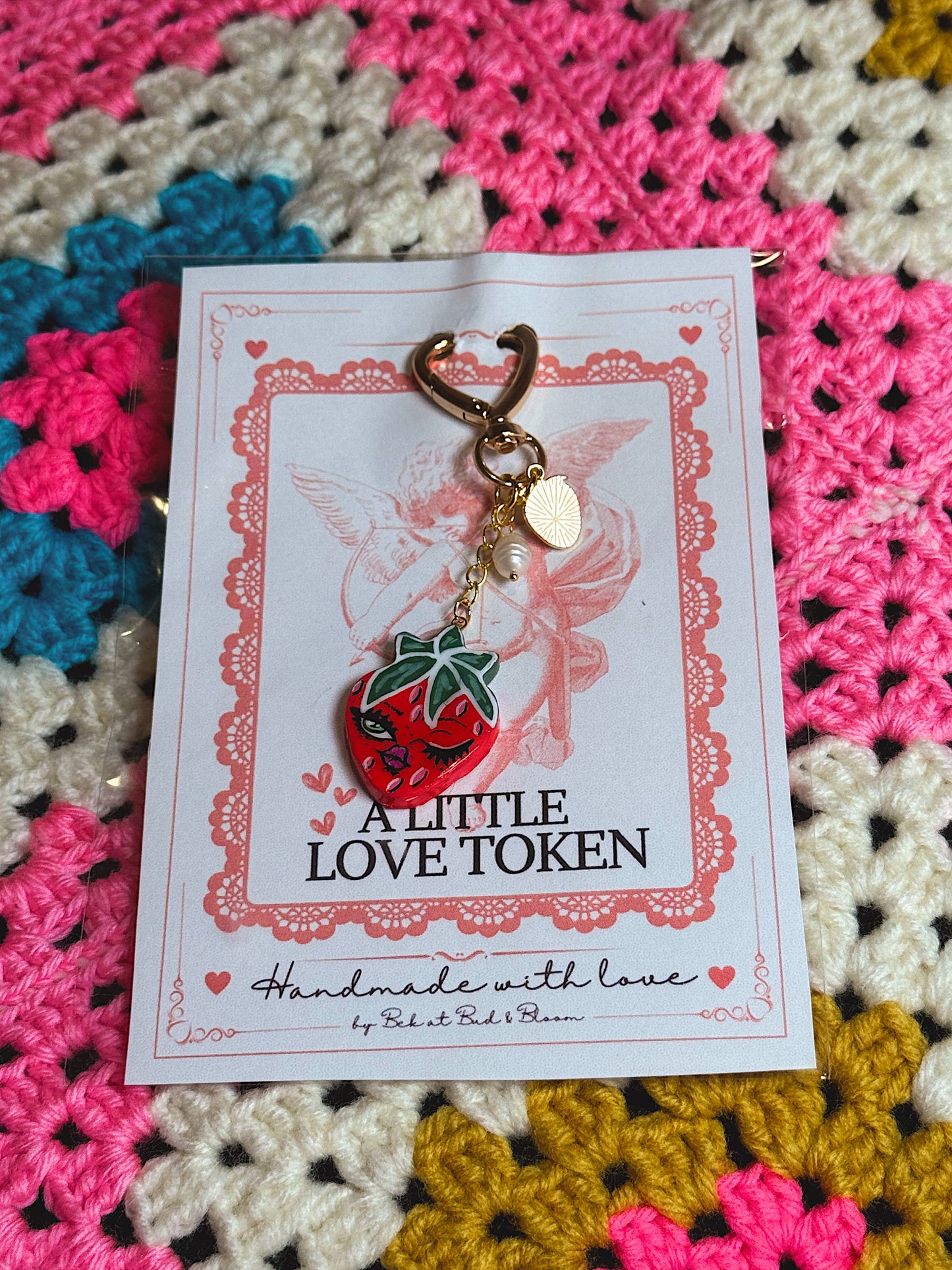 Mini Winking Strawberry Heart Bag Charm – Handmade Strawberry Keychain with Heart Clip and Pearl Charm