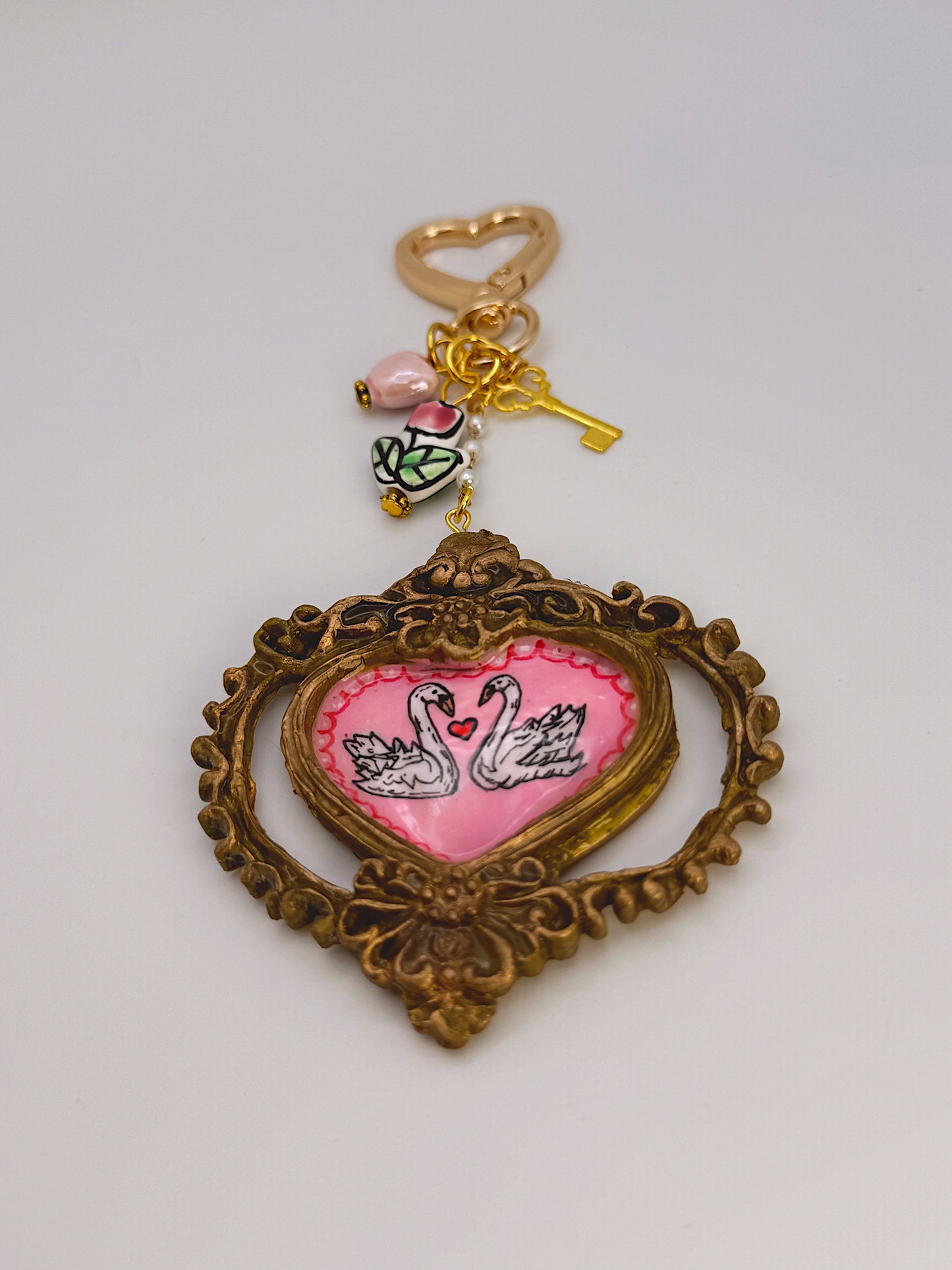 Vintage Heart Swan Bag Charm – Ornate Frame Keychain with Handmade Details