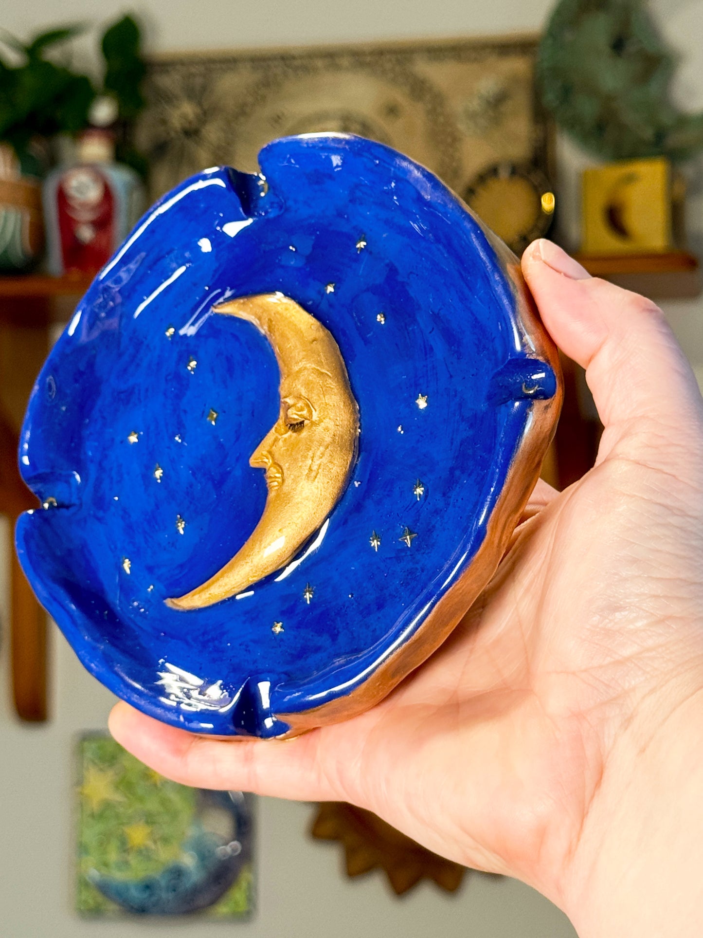 Handmade 90s Celestial Moon Ashtray – 6” Polymer Clay Starry Night Smoking Tray – Blue & Gold Resin Ashtray