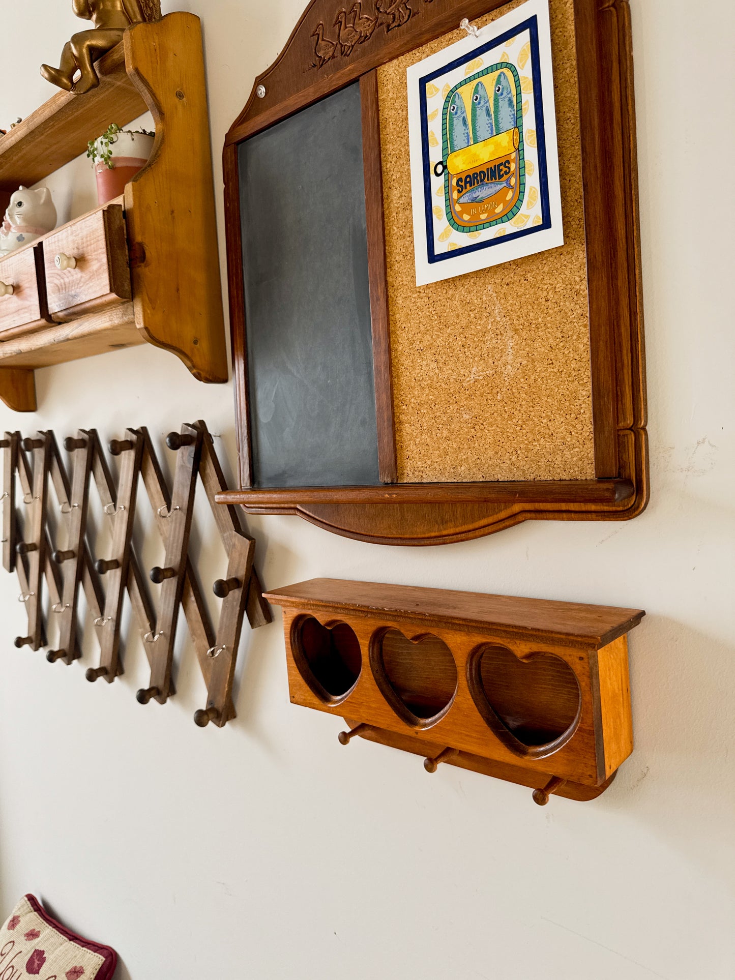 Vintage Wooden Heart Wall Shelf | Mug Rack / Display Shelf