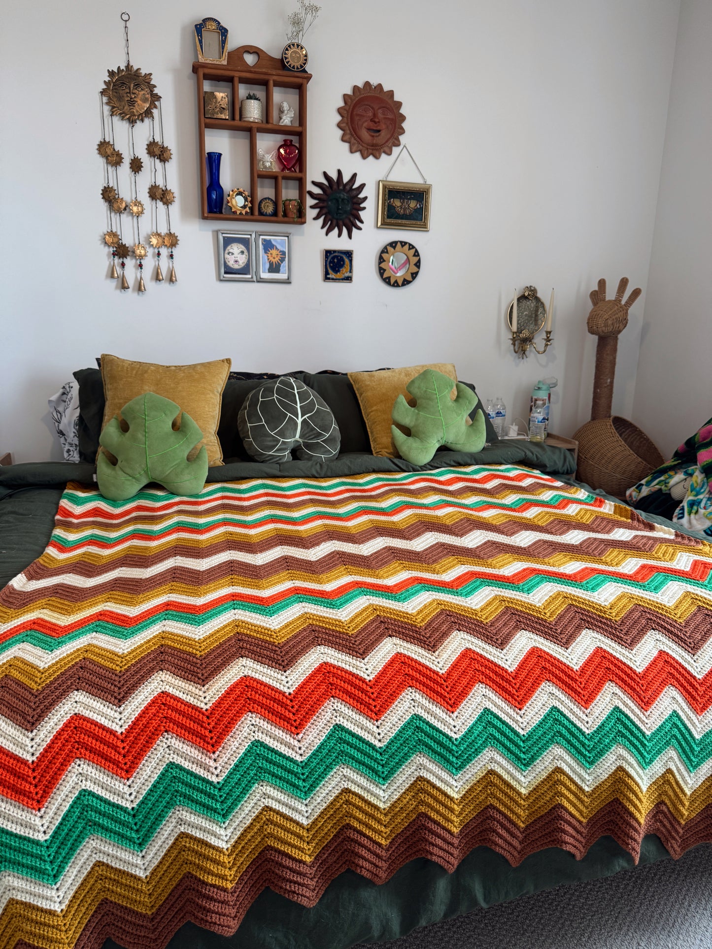 Vintage 1970s Chevron Knit Blanket – Retro Earth Tone Zigzag Throw – 71x61