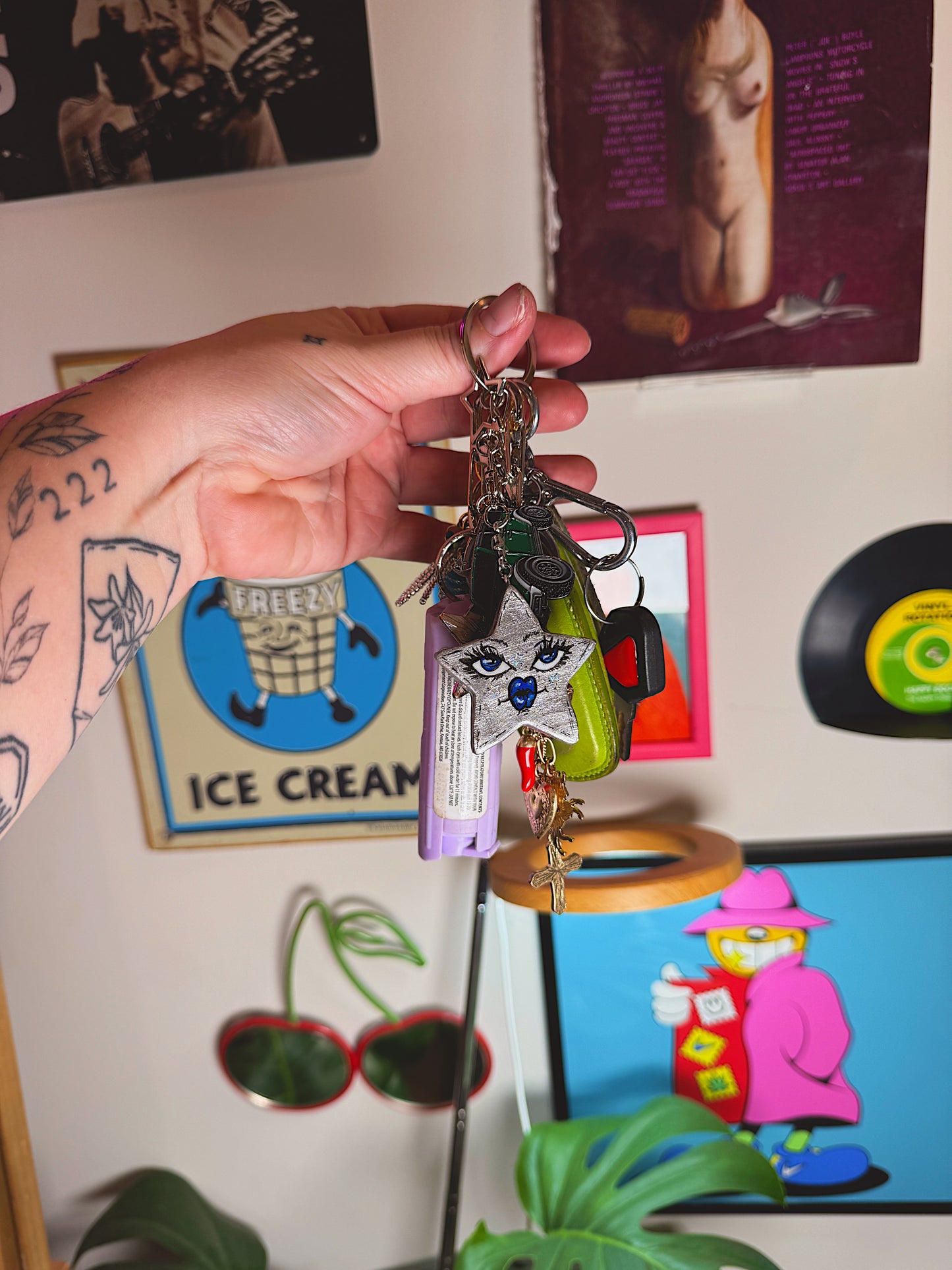 Star Face Keychain & Bag Charm – Hand-Painted Celestial Star with Moon Charm