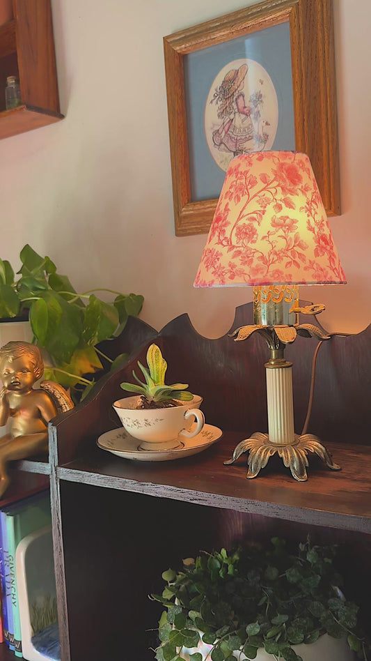 Vintage Hollywood Regency Brass Table Lamp – Palm Leaf & Fluted Column – 12"